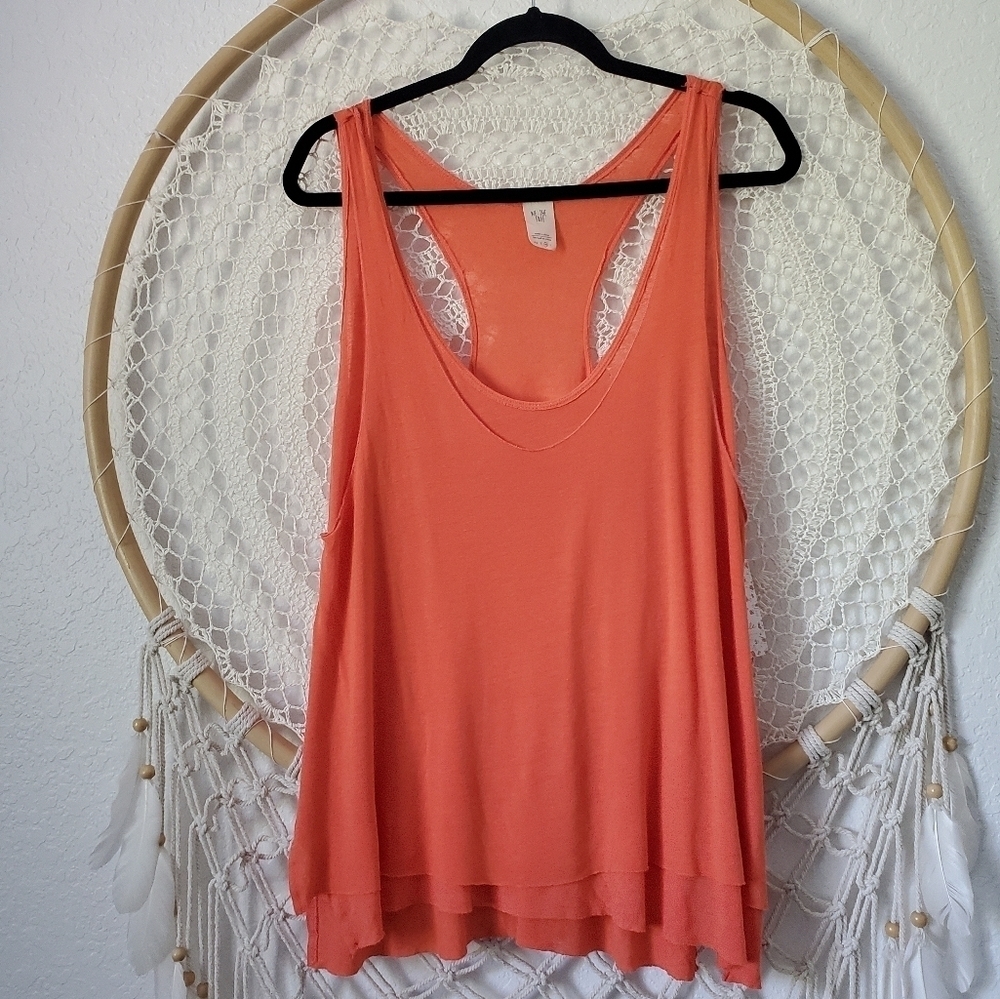 Women’s Coral Layered Tank Top - Picture 3 of 11